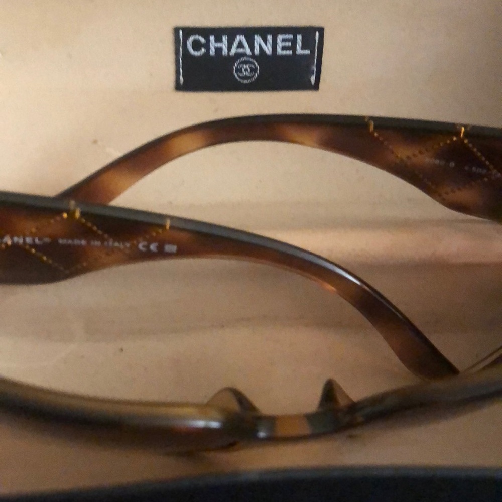 Chanel sparkle shades brown like-new case included - Picture 10 of 16